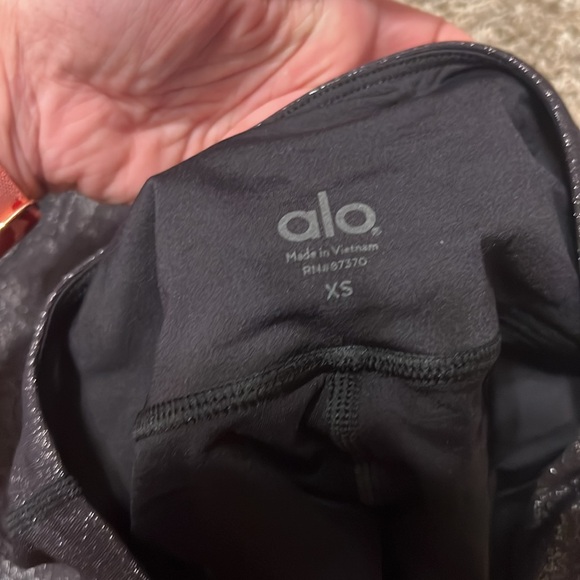 Alo Yoga High Waist Glitter Biker Short Black/Silver Size XS - Picture 10 of 12
